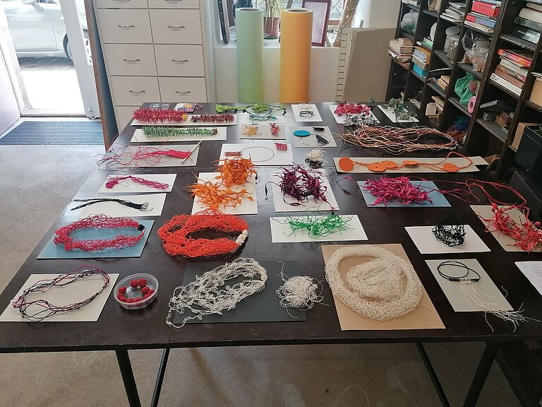 A_Papierschmuck.jpg 