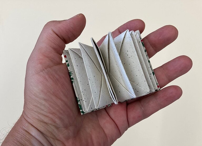 Faltbuch_eine_Miniatur_.jpg