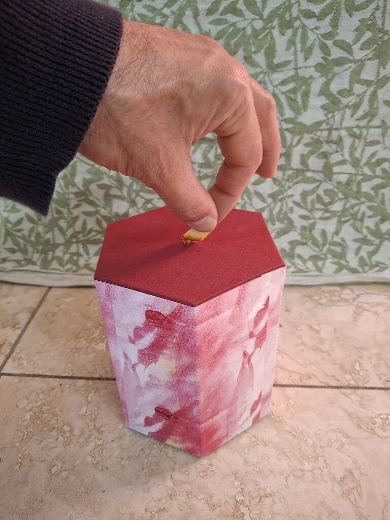 a2_die_Box_wird_geoeffnet.jpg