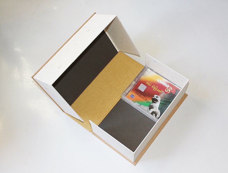 Buch-Kassette_CD_Box.jpg  