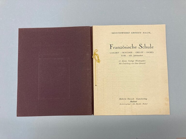 Broschur_mit_Kordel.jpg